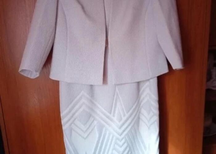 Grajewo ogłoszenia: Sprzedam nowy żakiet damski ( marynarka plus sukienka), rozmiar 40.